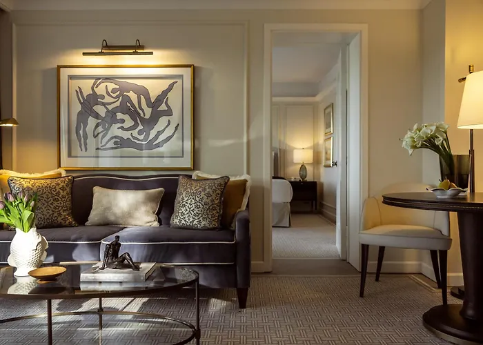 Отель Corinthia Palace Malta 5*